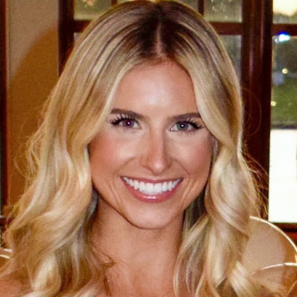 Meet your Posher, Joanna - Picture 1 of 1